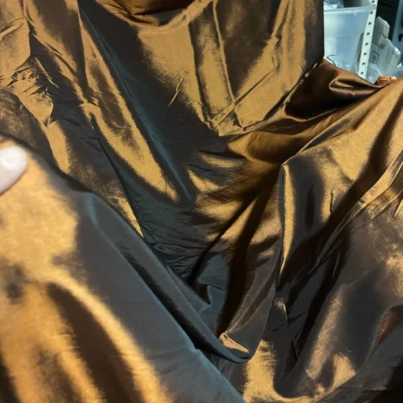 Silk shantung over 3 yards lowest price I can offer STUNNING - Picture 6 of 6